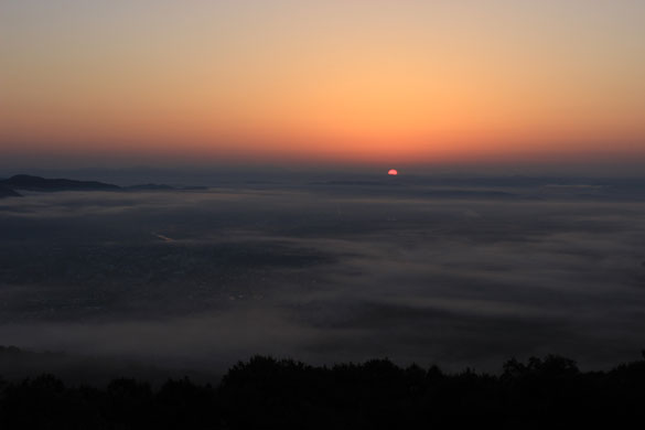 三次市　高谷山展望台からの日の出