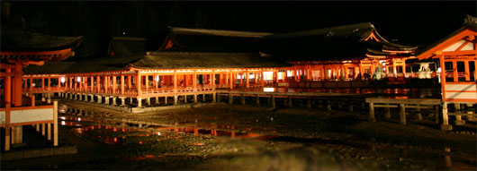 夜景　厳島神社