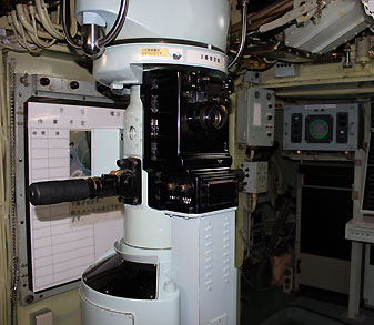 潜水艦の潜望鏡