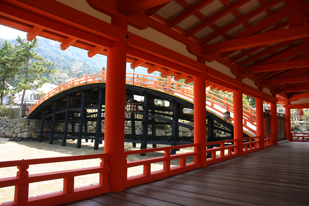 厳島神社　西回廊　反橋